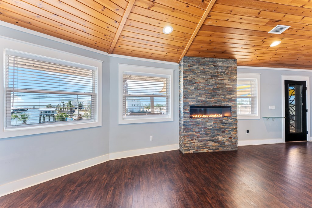 118 Canal Pkwy, 32456