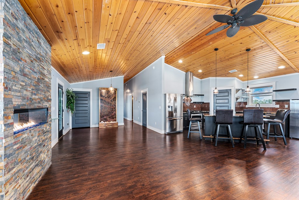 118 Canal Pkwy, 32456