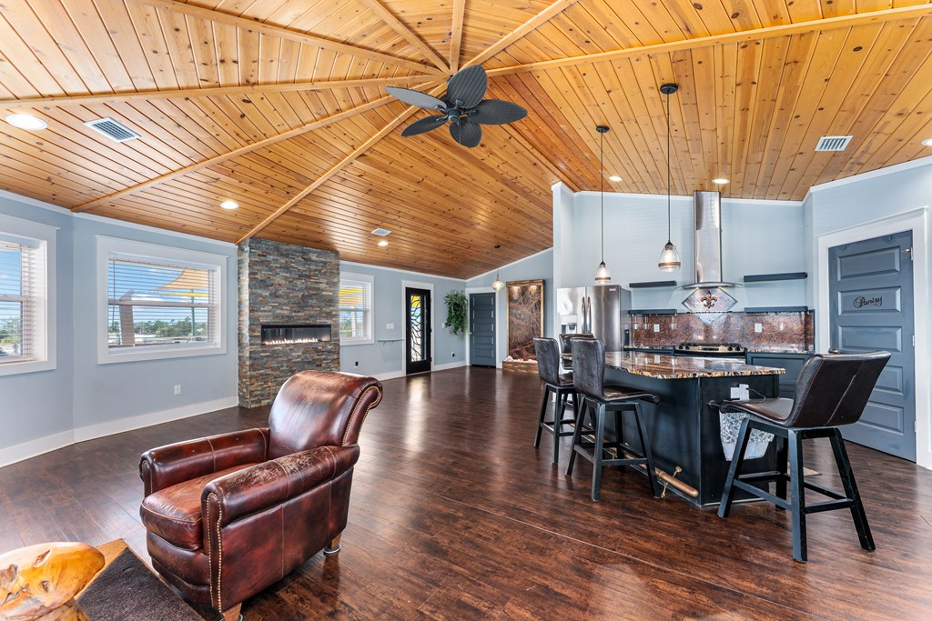 118 Canal Pkwy, 32456