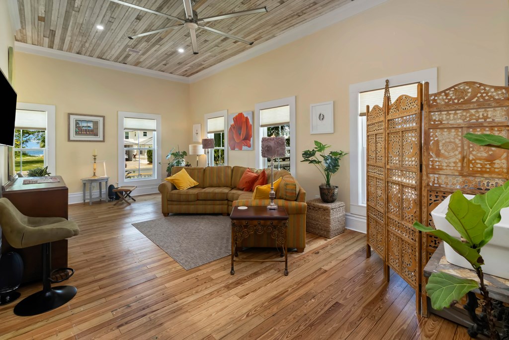 201 8th St, Port St. Joe 32456