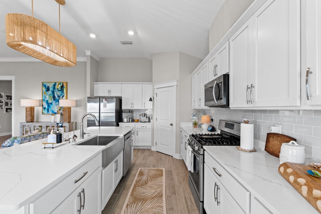 111 St Christopher St, 32456