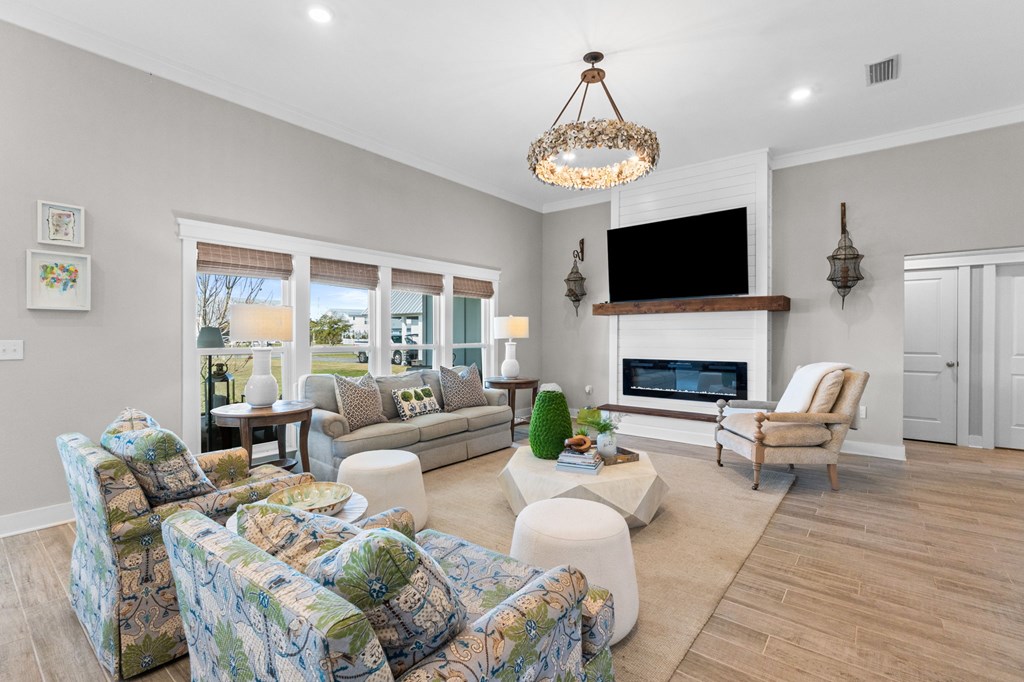 111 St Christopher St, 32456