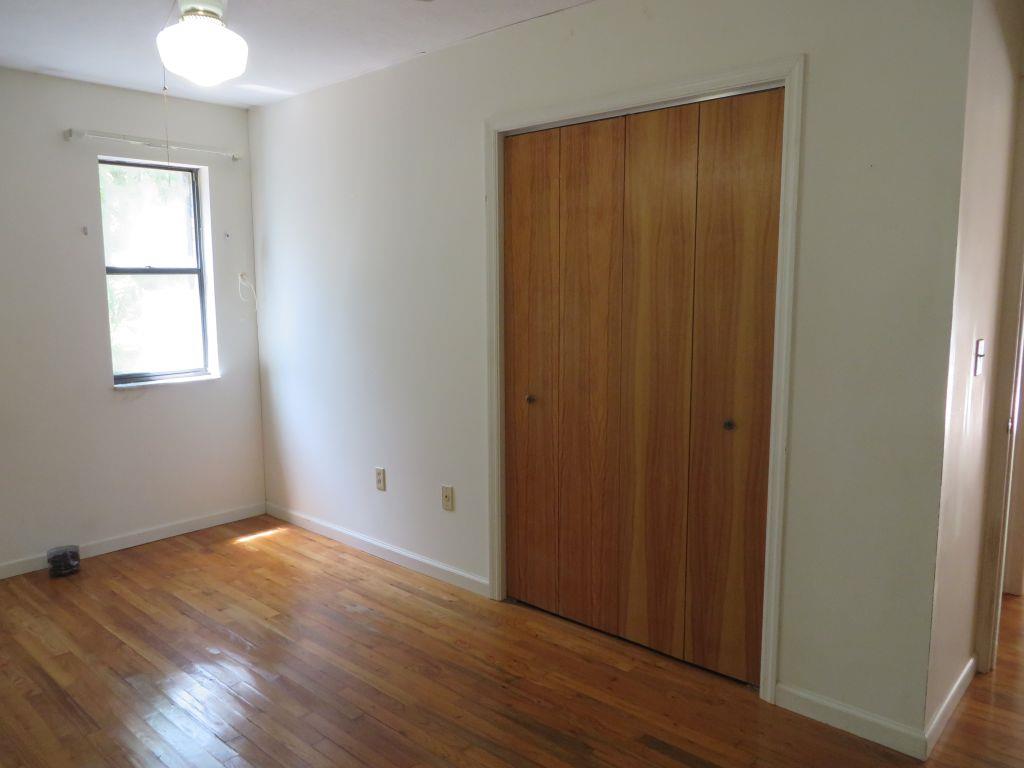 112 Hinton St, 32322