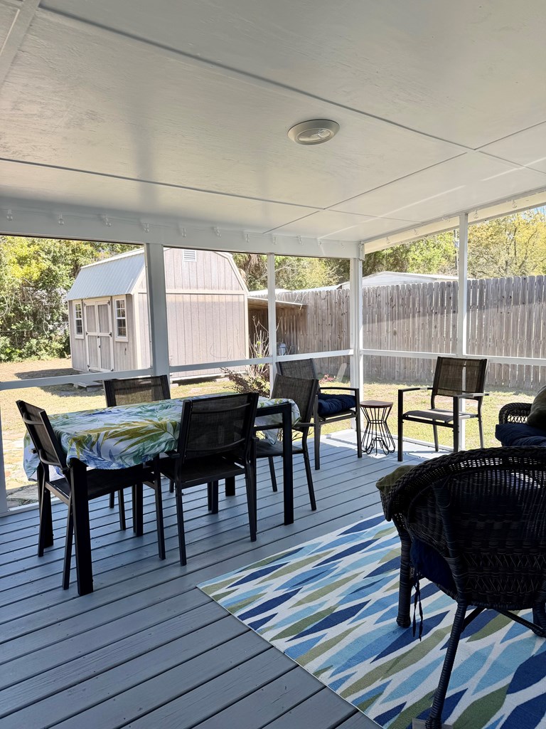 561 Welton Dr, Port St. Joe 32456