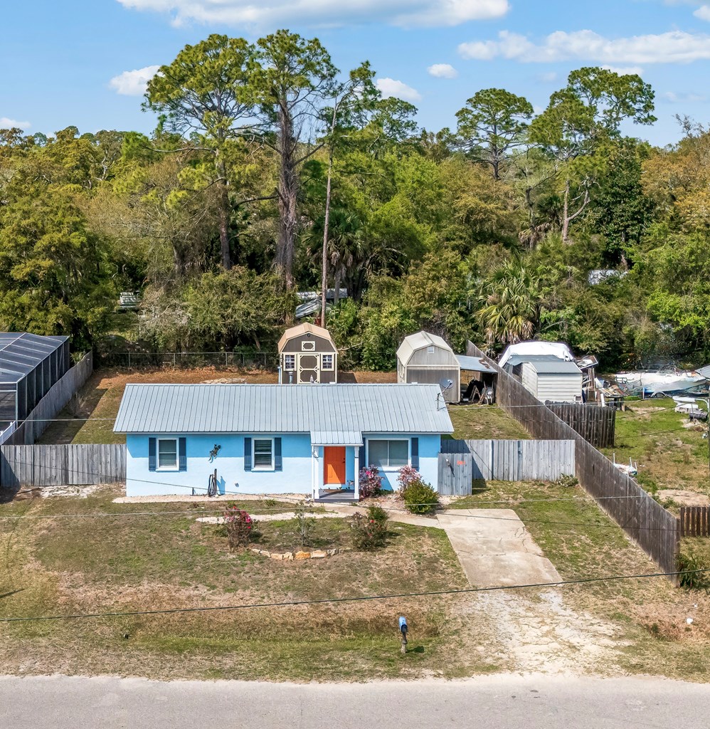 561 Welton Dr, Port St. Joe 32456