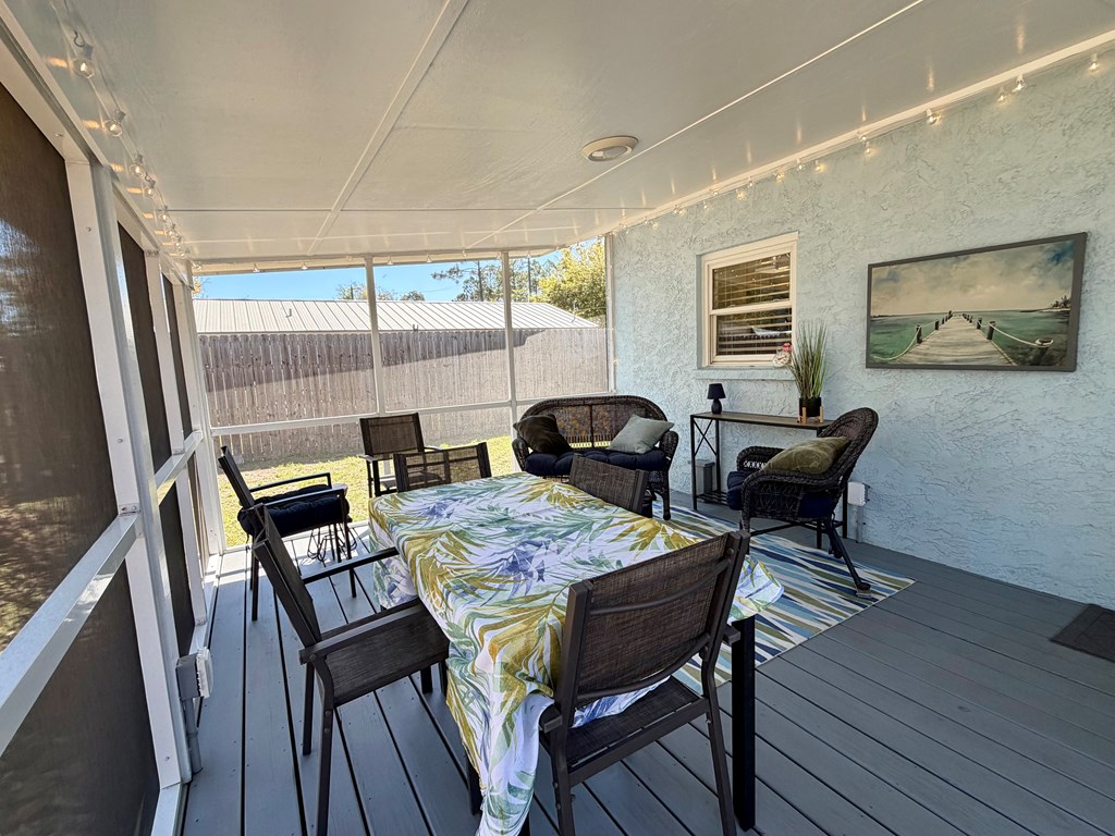561 Welton Dr, Port St. Joe 32456