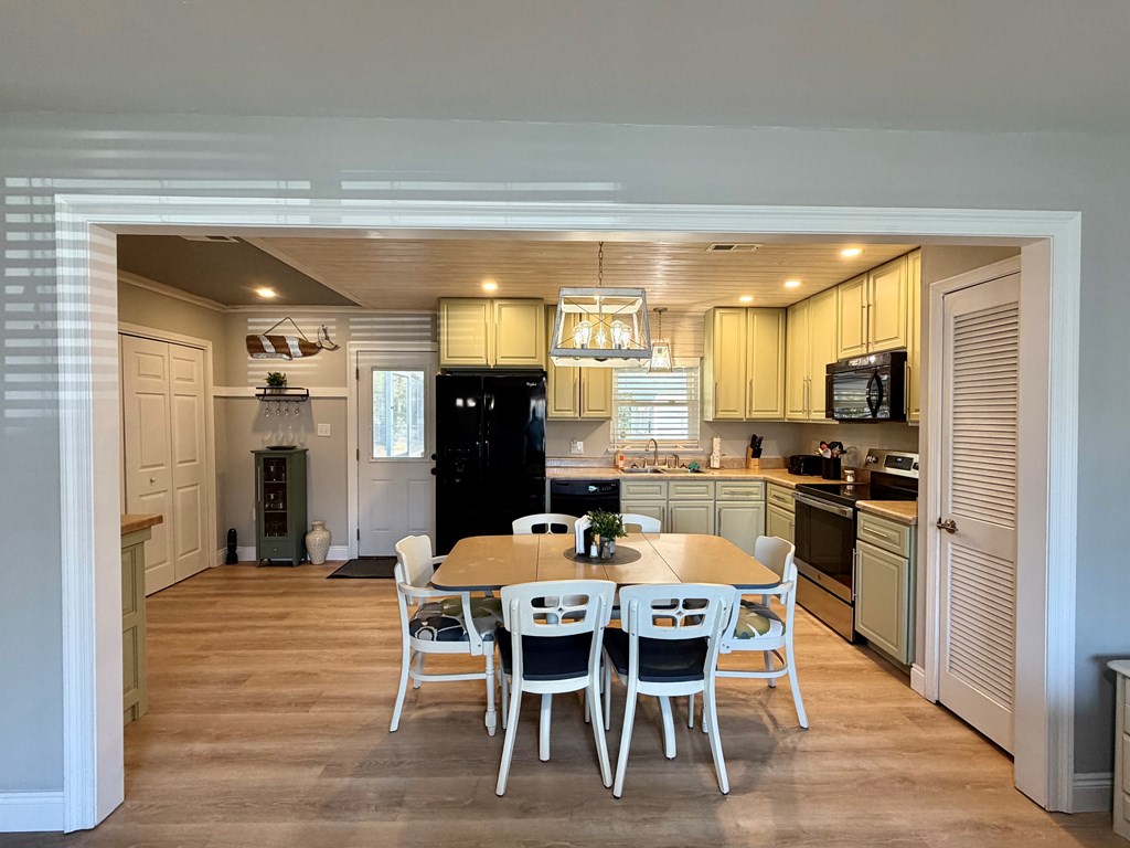 561 Welton Dr, Port St. Joe 32456