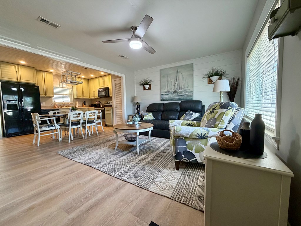 561 Welton Dr, Port St. Joe 32456