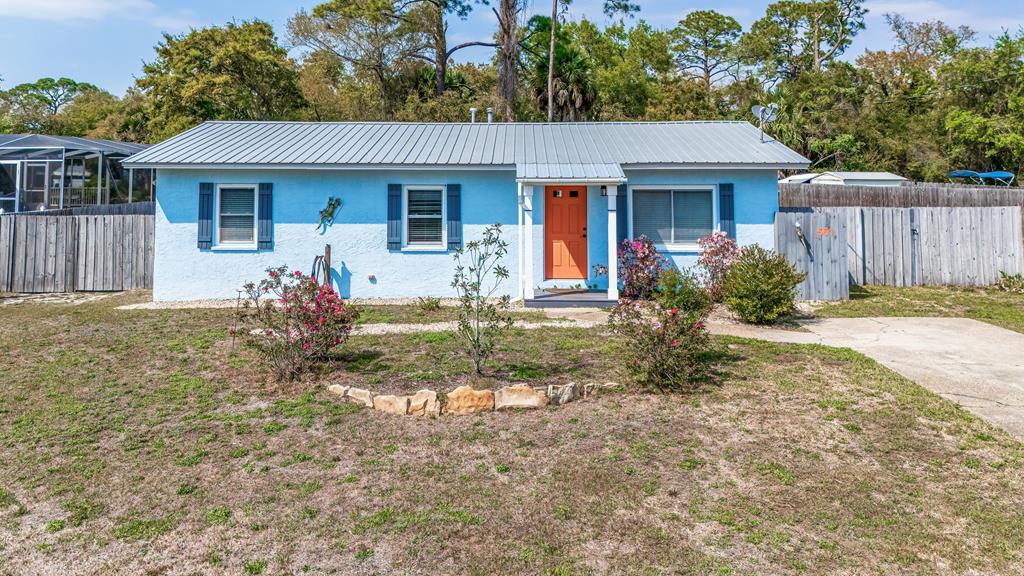 561 Welton Dr, Port St. Joe 32456