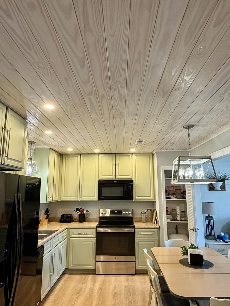 561 Welton Dr, Port St. Joe 32456