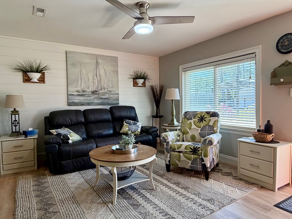 561 Welton Dr, Port St. Joe 32456