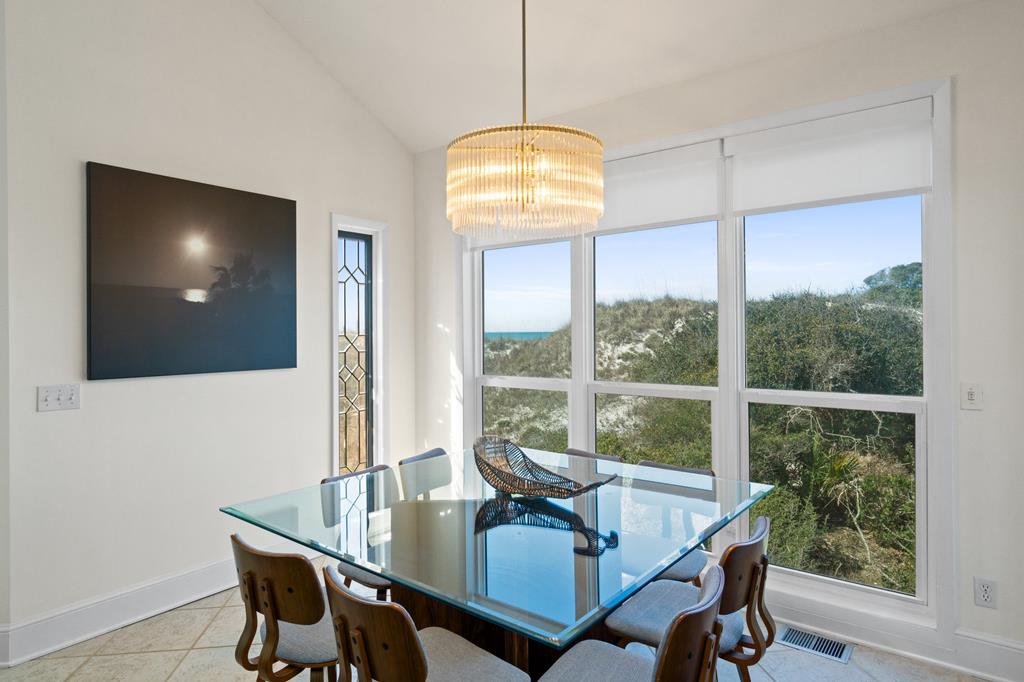 163 Seacliff Dr, 32456