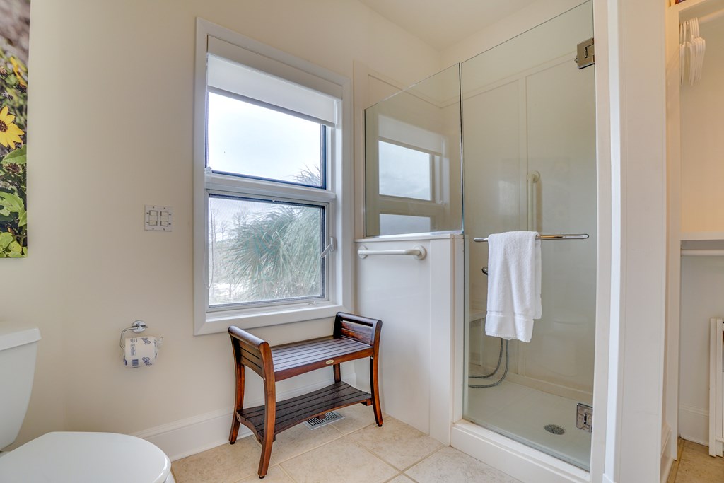 163 Seacliff Dr, 32456