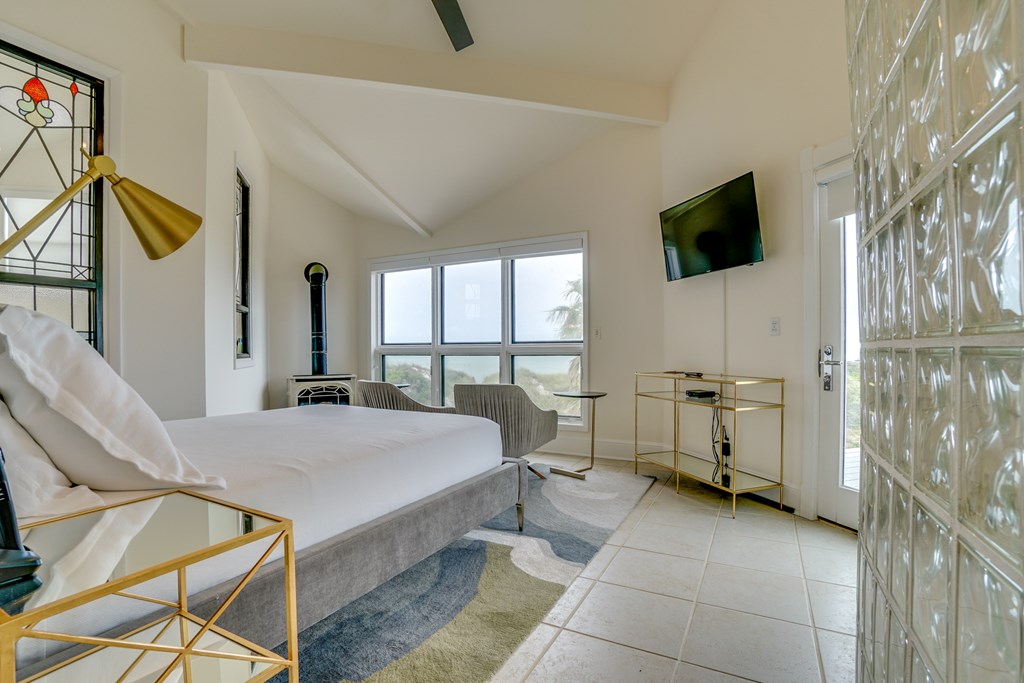 163 Seacliff Dr, 32456