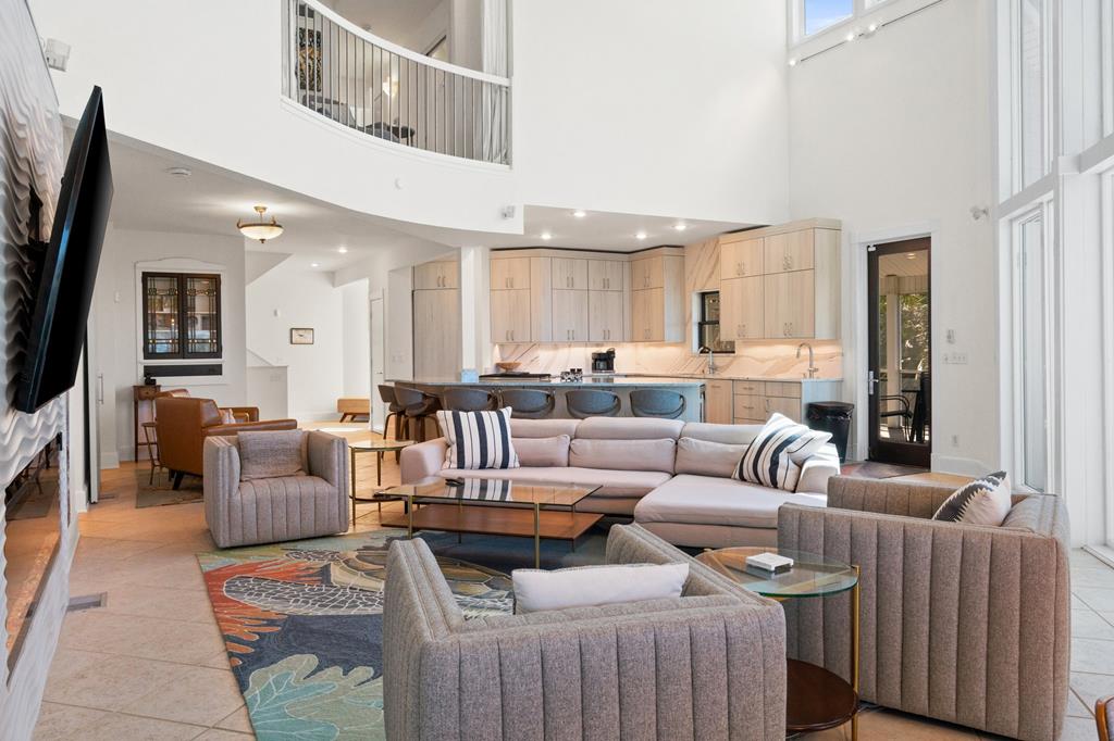 163 Seacliff Dr, 32456