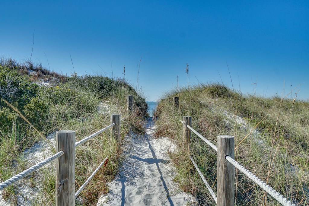 163 Seacliff Dr, 32456