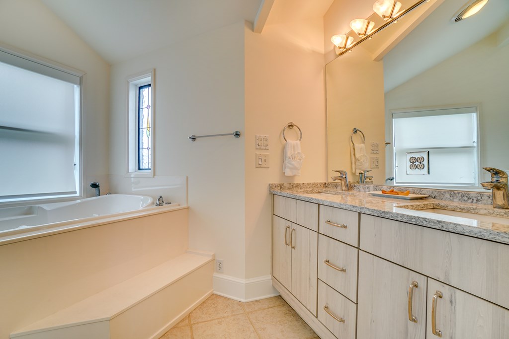 163 Seacliff Dr, 32456