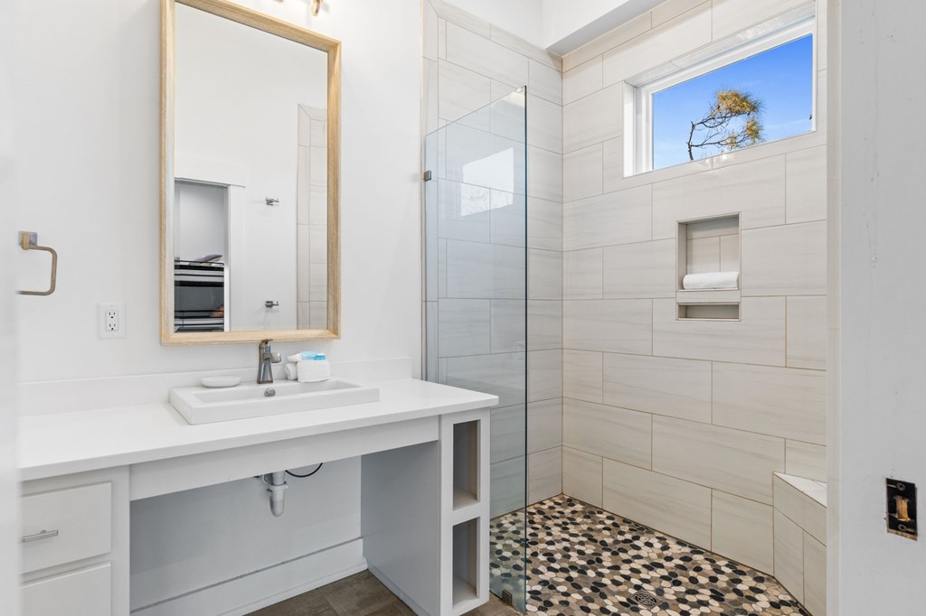 5720 Gulf Front Dr, 32456