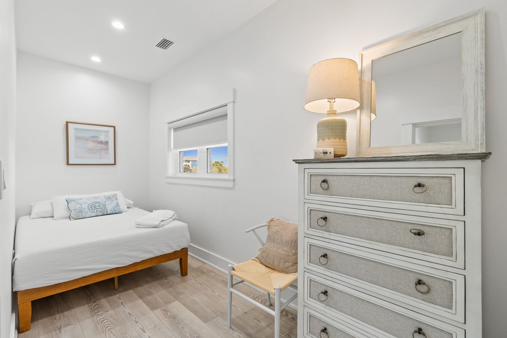 5720 Gulf Front Dr, 32456