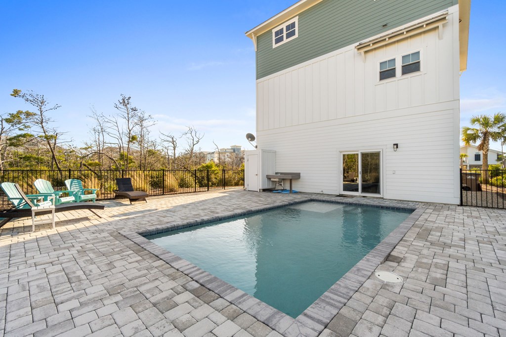 5720 Gulf Front Dr, 32456