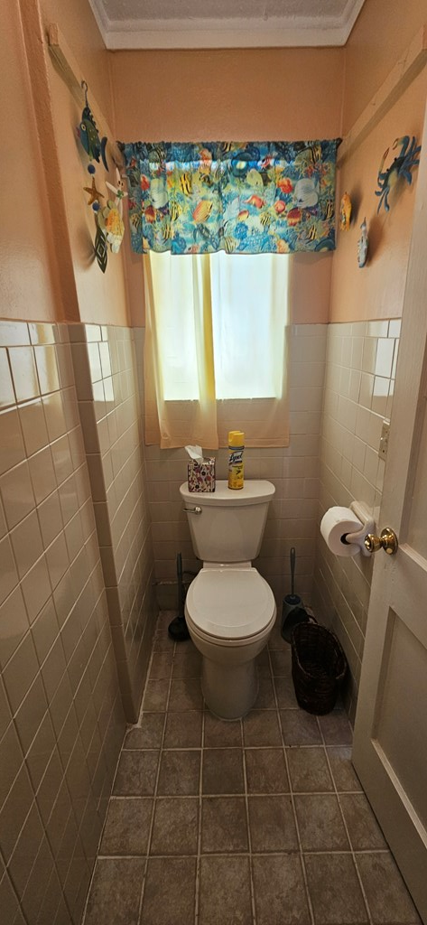 15-3 Collins Ave, 32323