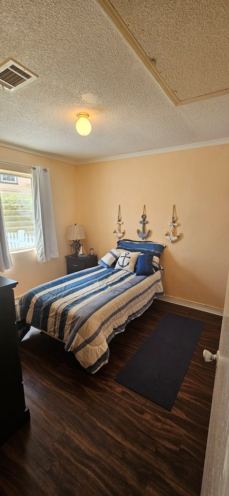 15-3 Collins Ave, 32323