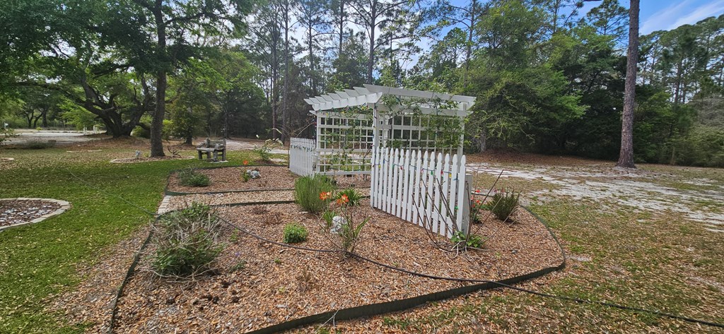 231 Apalachee St, 32322
