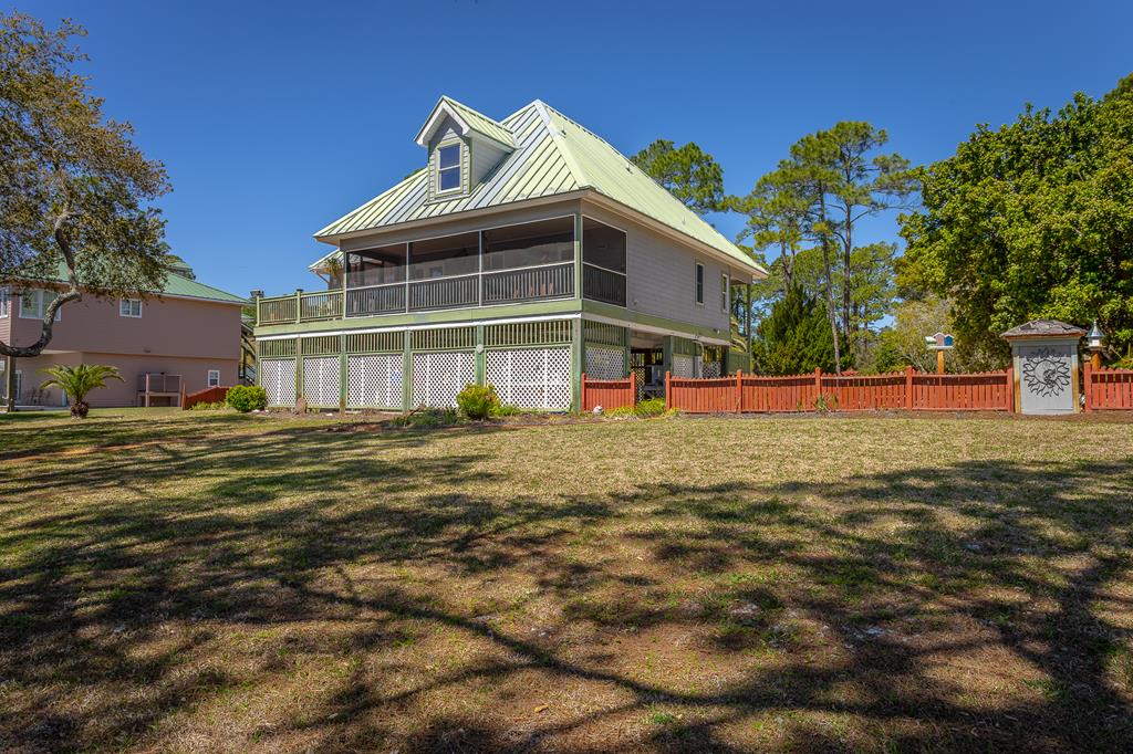 433 River Rd, 32322