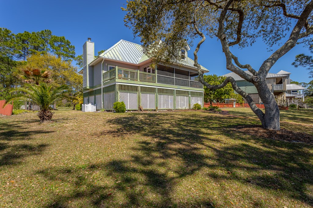 433 River Rd, 32322