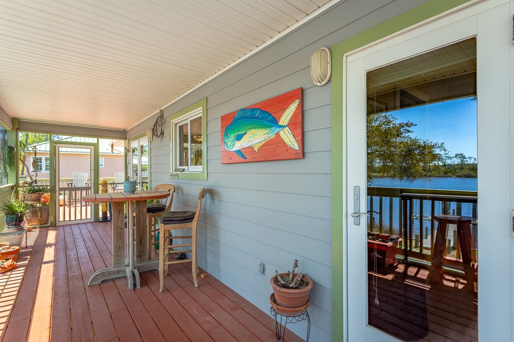 433 River Rd, 32322