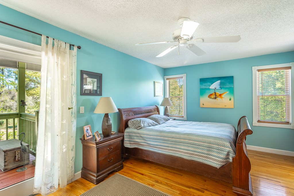 433 River Rd, 32322