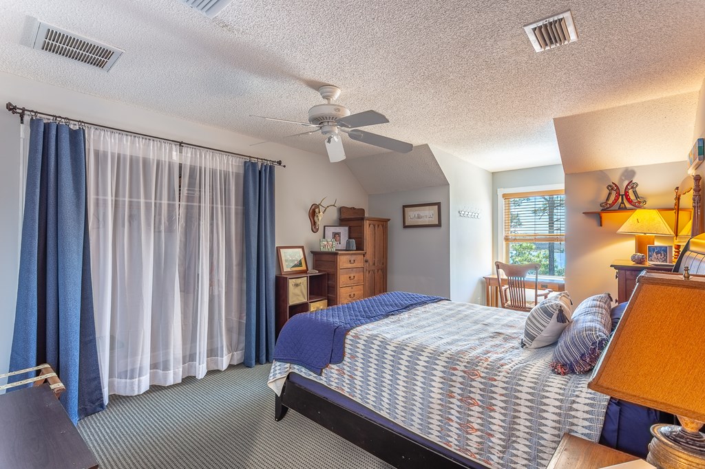 433 River Rd, 32322