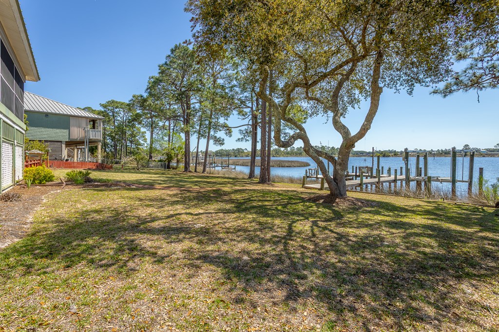 433 River Rd, 32322