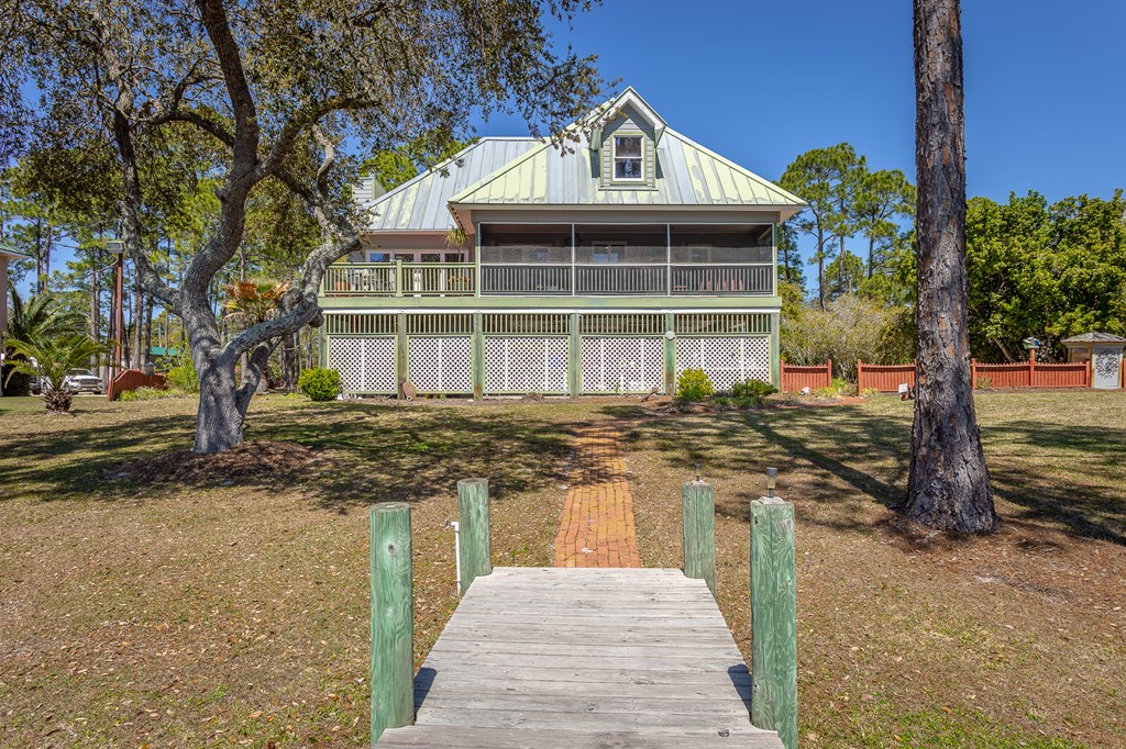 433 River Rd, 32322