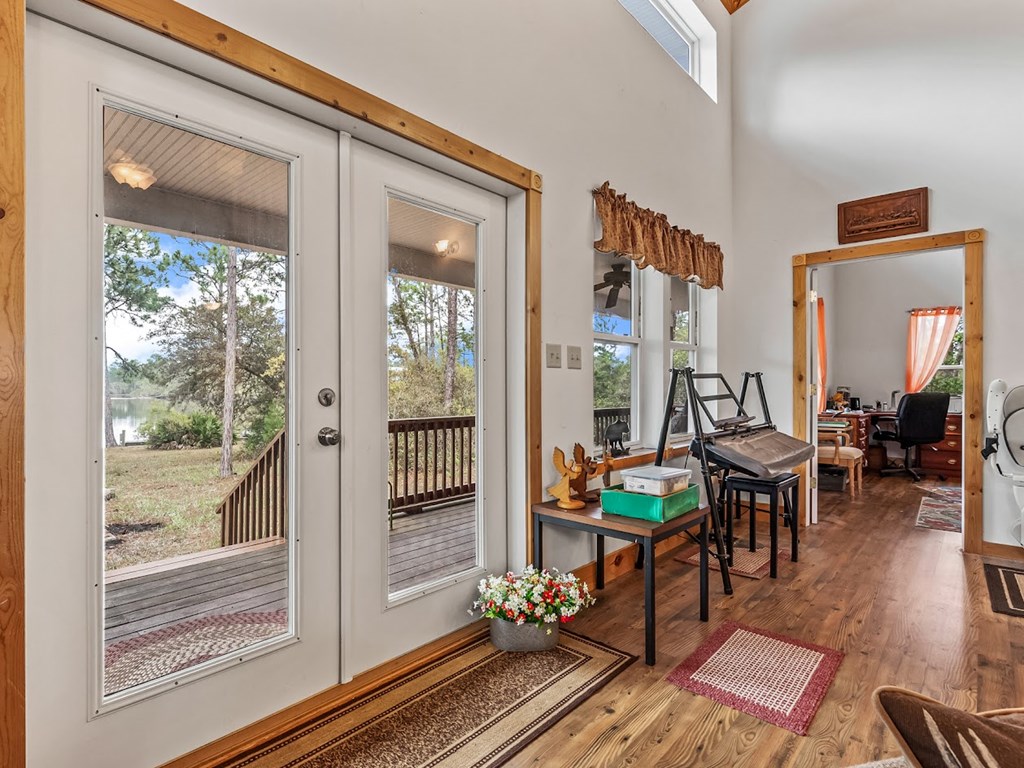 221 Folks Dr, 32322