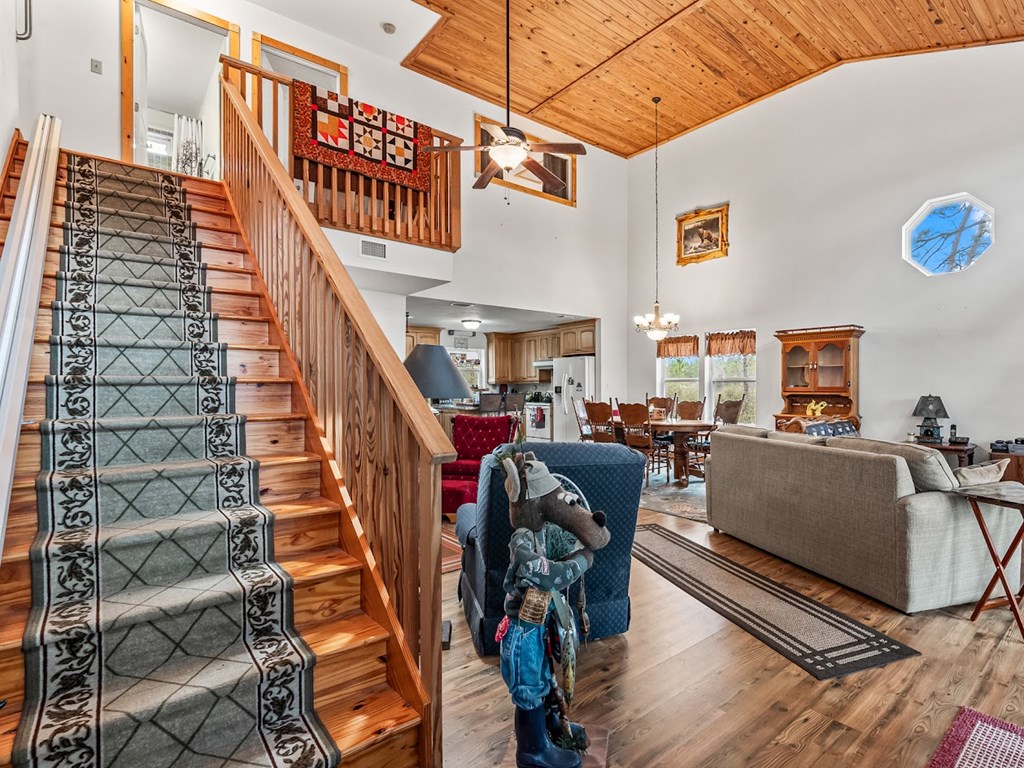 221 Folks Dr, 32322