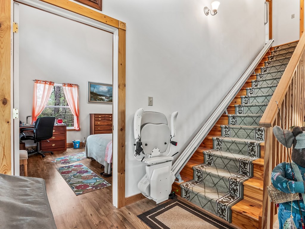 221 Folks Dr, 32322