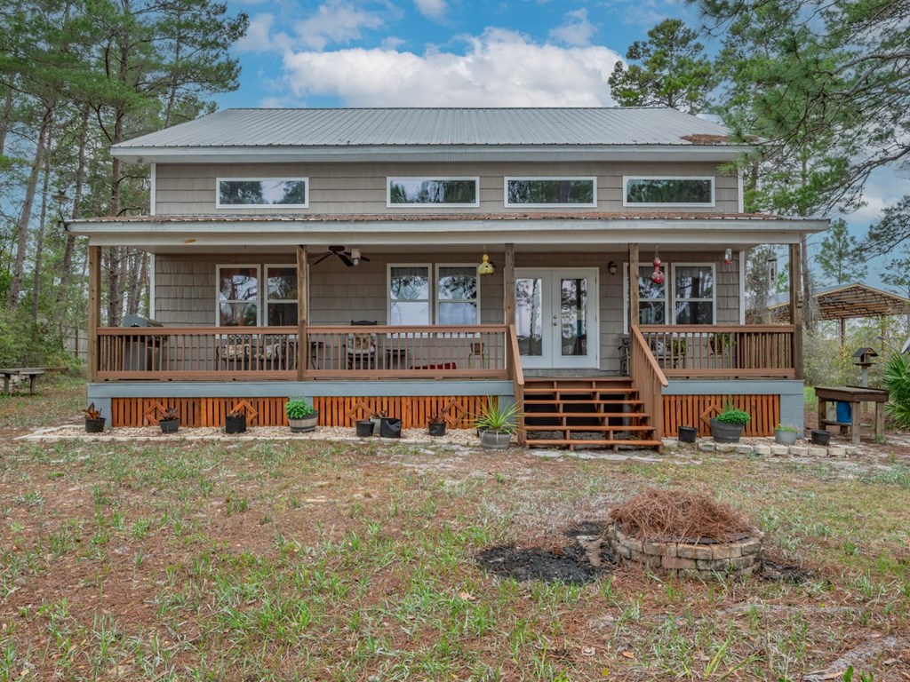 221 Folks Dr, 32322