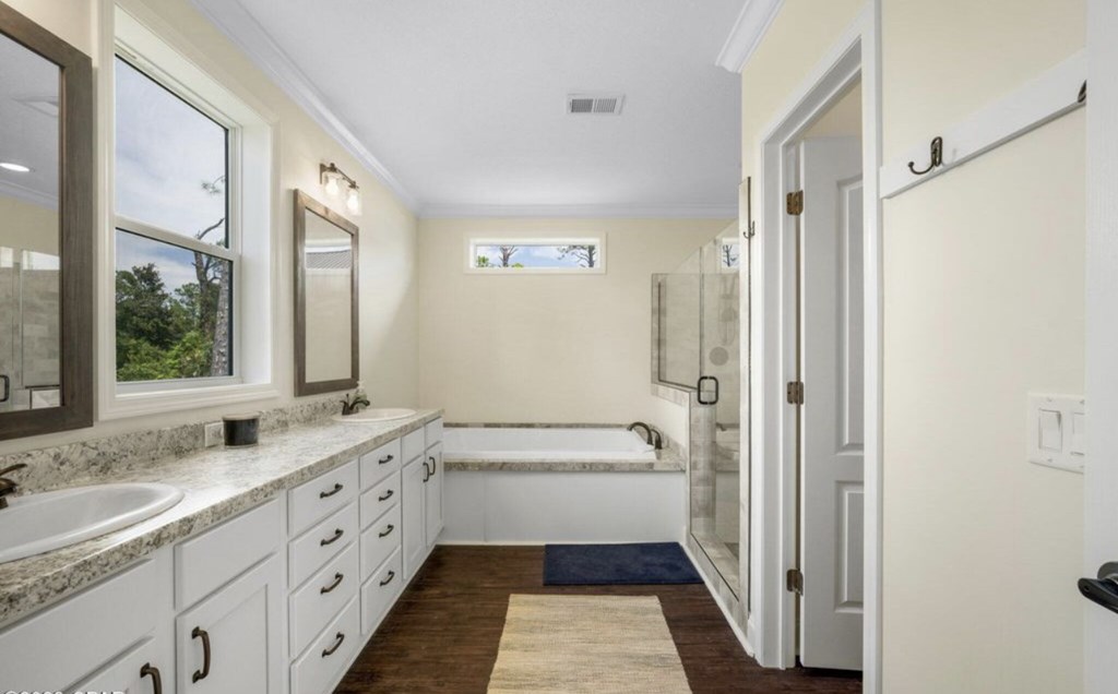 201 Nautilus Dr, Port St. Joe 32456