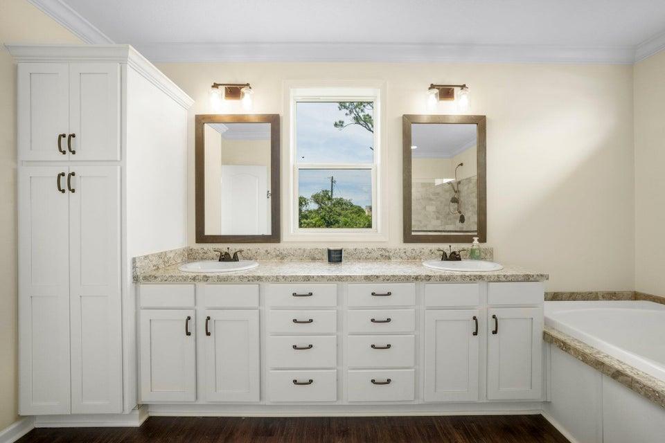 201 Nautilus Dr, Port St. Joe 32456