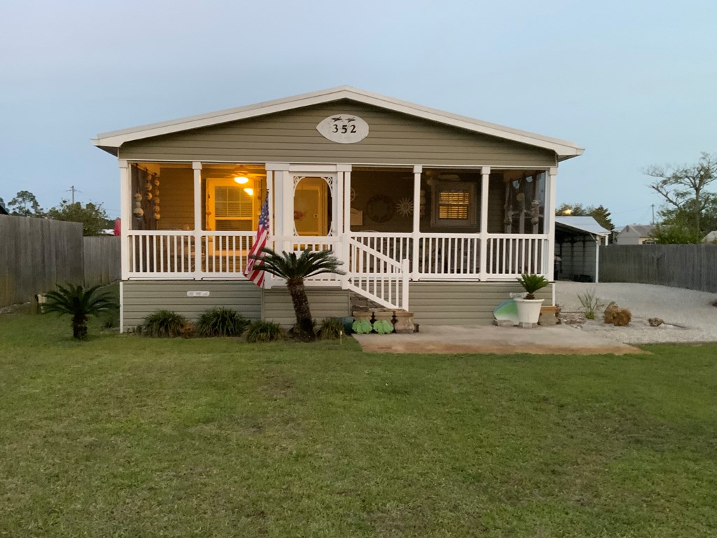 352 Gulf St, Port St. Joe 32456