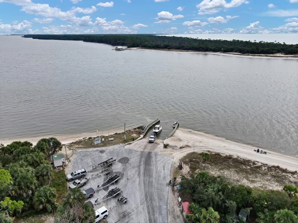 Lot 6 Money Bayou Dr, Port St. Joe 32456
