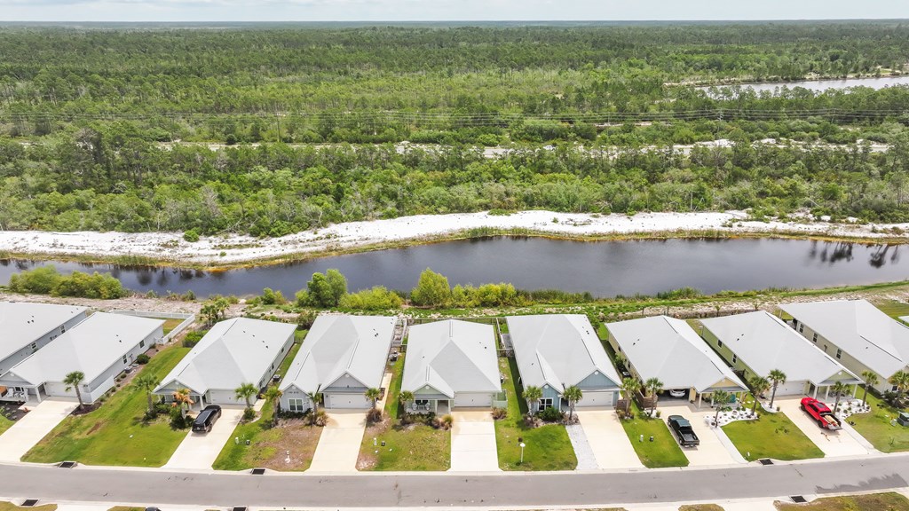 842 Backwater Rd, Port St. Joe 32456
