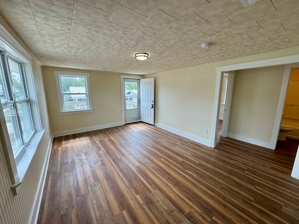525 8th St, Port St. Joe 32456 Unit: U/s