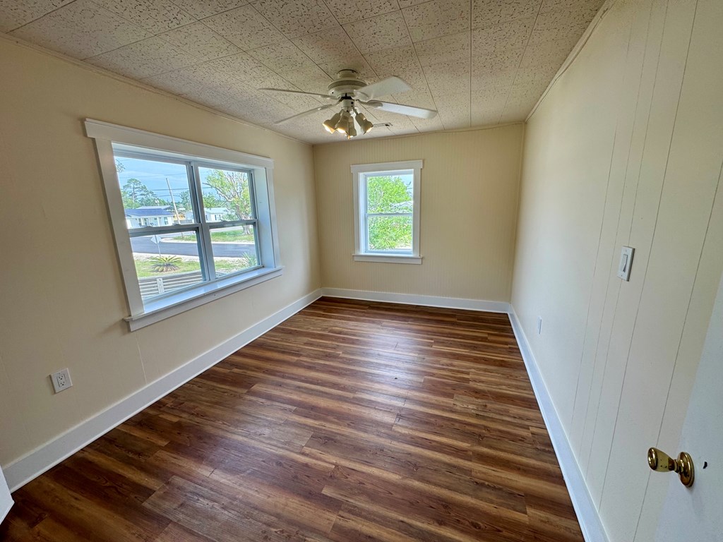 525 8th St, Port St. Joe 32456 Unit: U/s