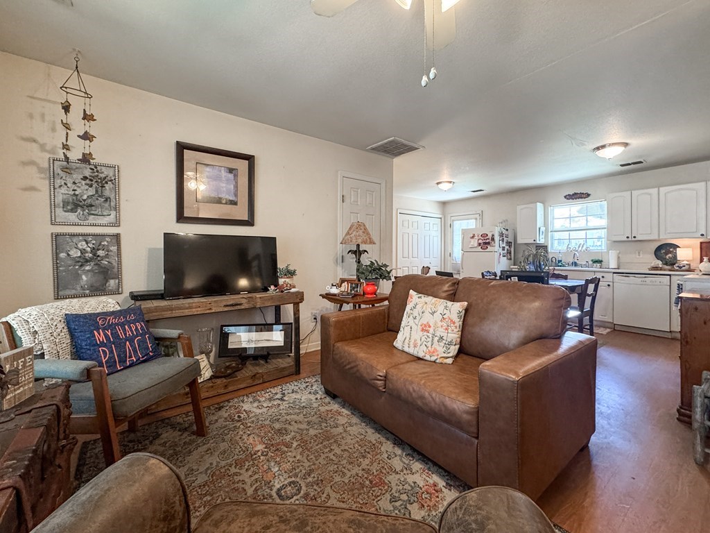 318 Earl King St, 32320