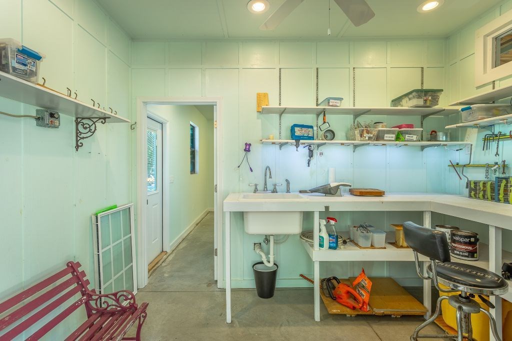 1306 Owens Ave, 32322