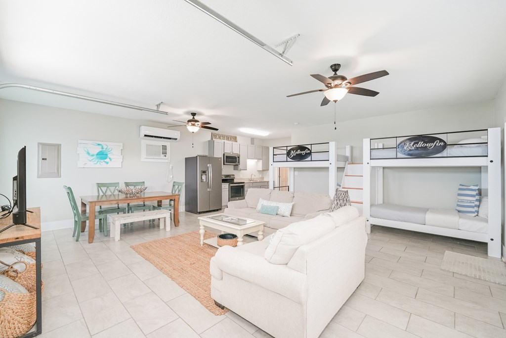 311 Bailey Ln, 32456