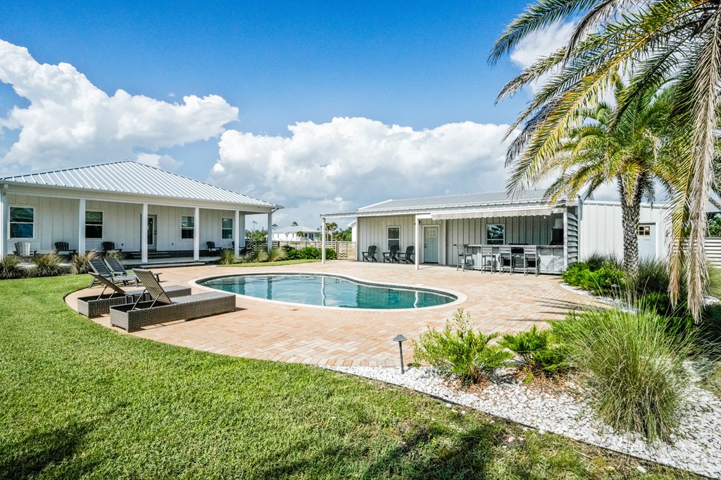 311 Bailey Ln, 32456