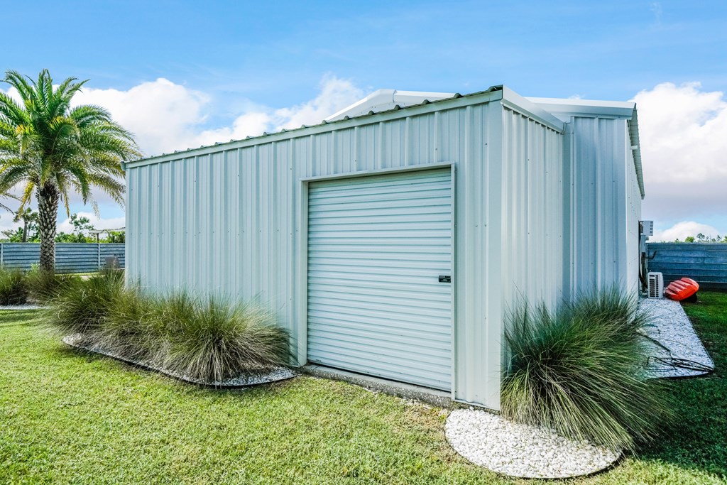 311 Bailey Ln, 32456